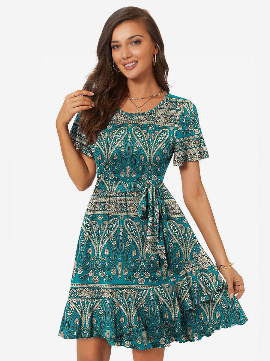Classic Vintage Dress with a Flattering Fit