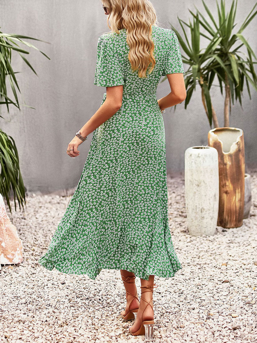 Sophisticated Dress with a Clean Classic Look