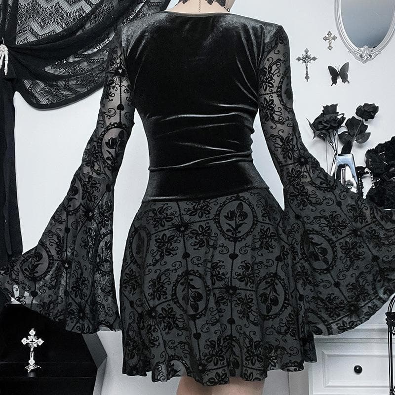 Classic Vintage Dress with a Flattering Fit