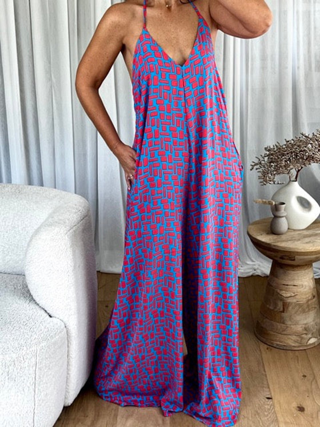 Well Tailored Garment with a Graceful Silhouette