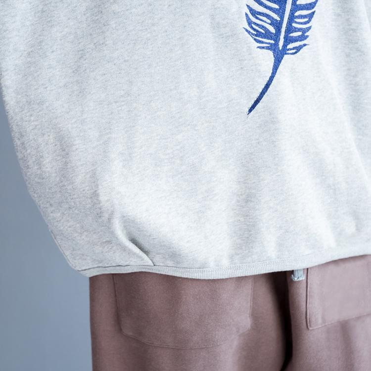 Classic Vintage Sweater with a Flattering Fit