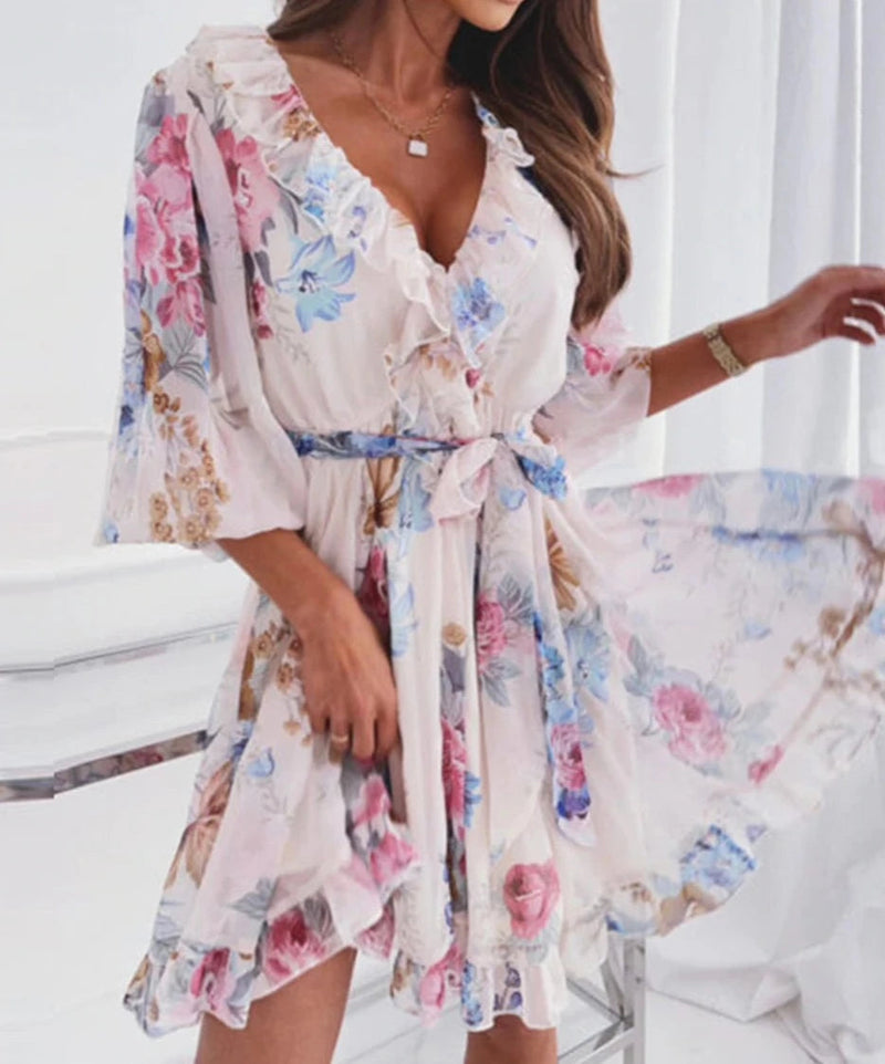 Classic Vintage Dress with a Flattering Fit