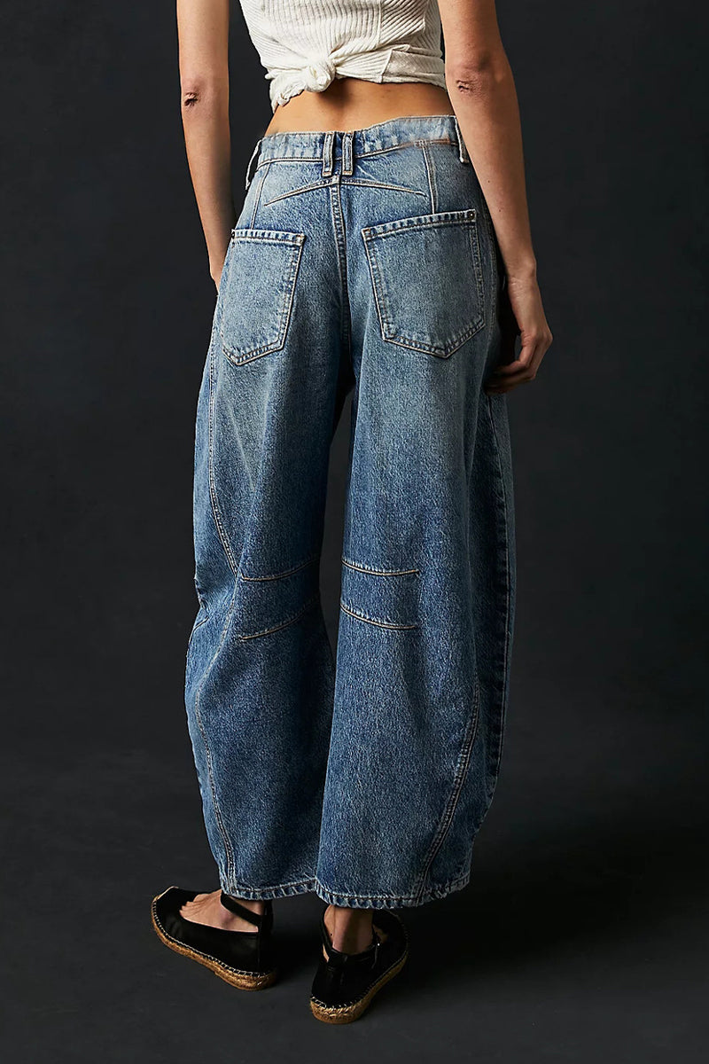 Effortlessly Elegant Garment with a Timeless Design