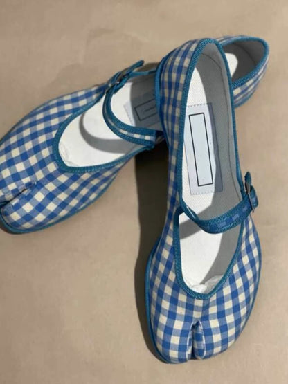 Classic Orthopedic Pumps with Timeless Style