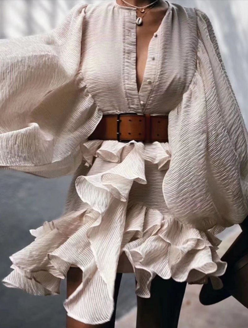 Beautifully Crafted Dress in a Classic Style