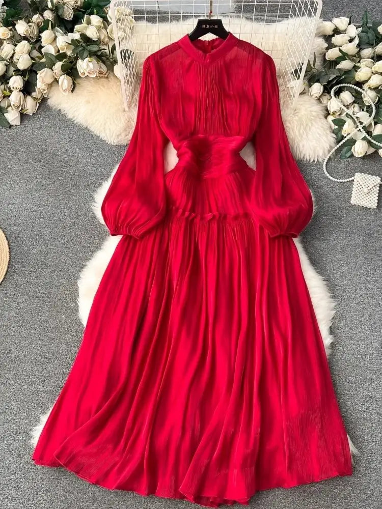 Classic Vintage Dress with a Flattering Fit
