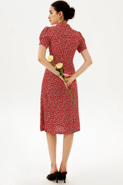 Effortlessly Elegant Dress with a Timeless Design