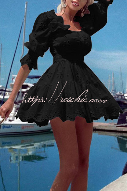 Effortlessly Elegant Dress with a Timeless Design
