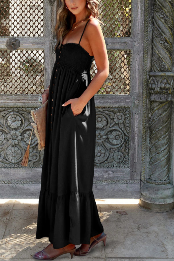 Beautifully Finished Dress in a Timeless Design