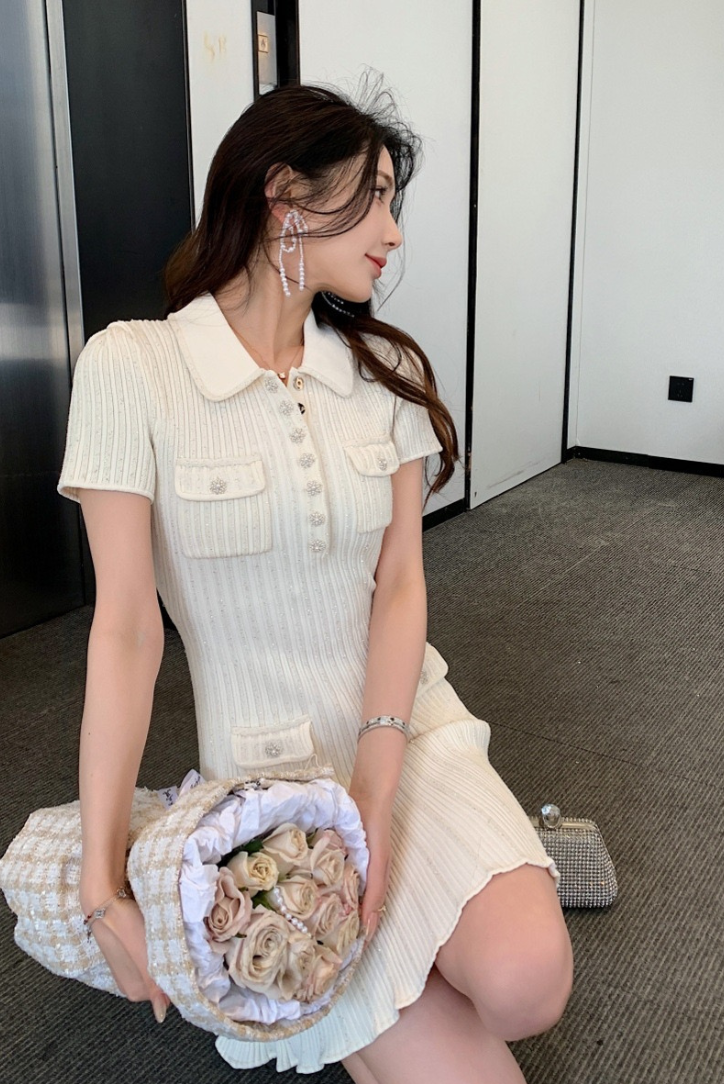 Gracefully Styled Dress for Any Occasion
