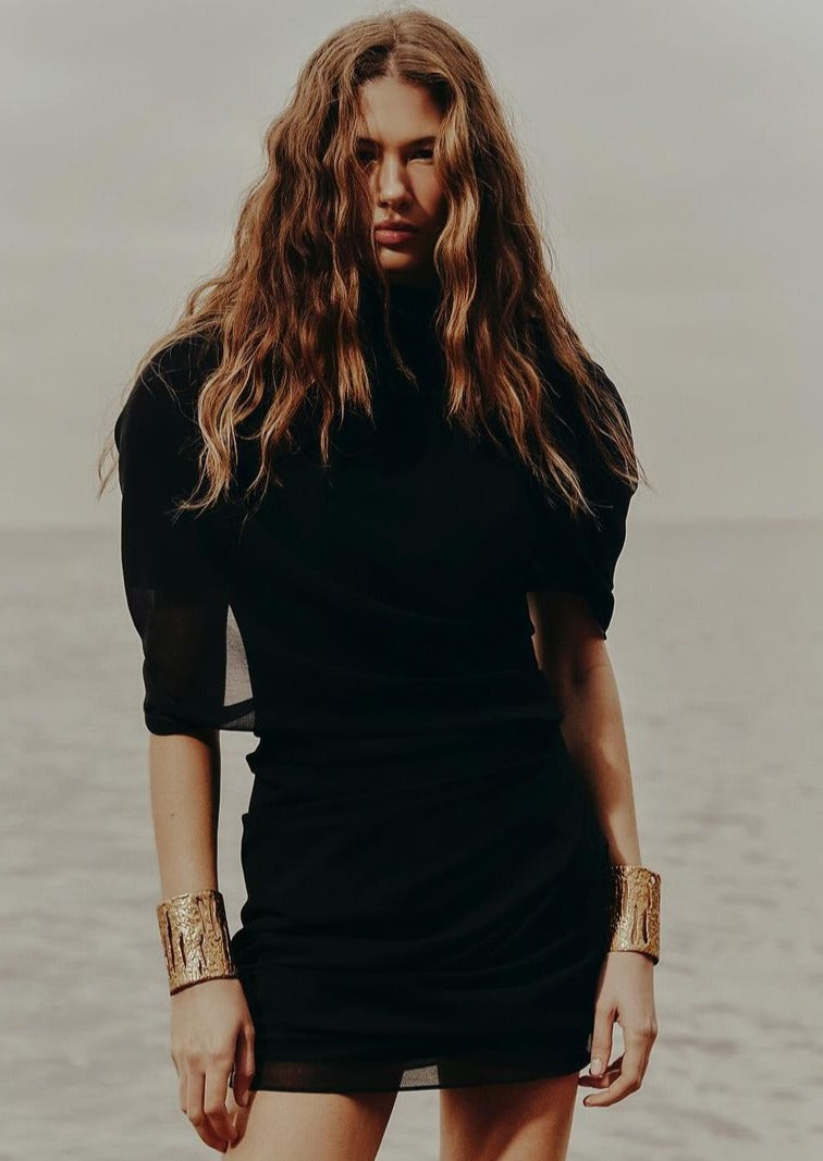 Beautifully Crafted Dress in a Classic Style