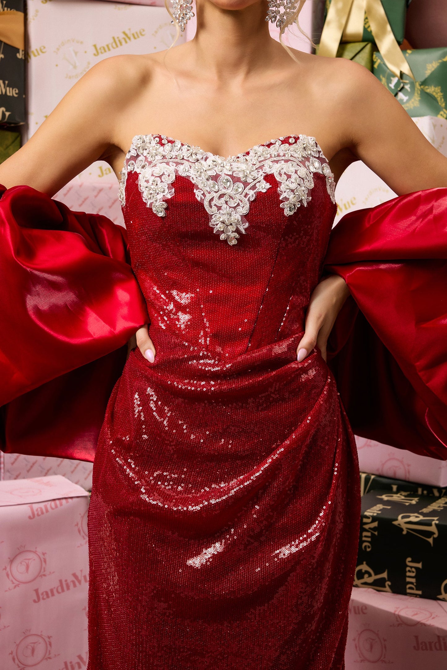 Gracefully Styled Dress for Any Occasion
