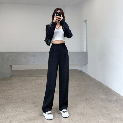 Classic Vintage Trousers with a Flattering Fit