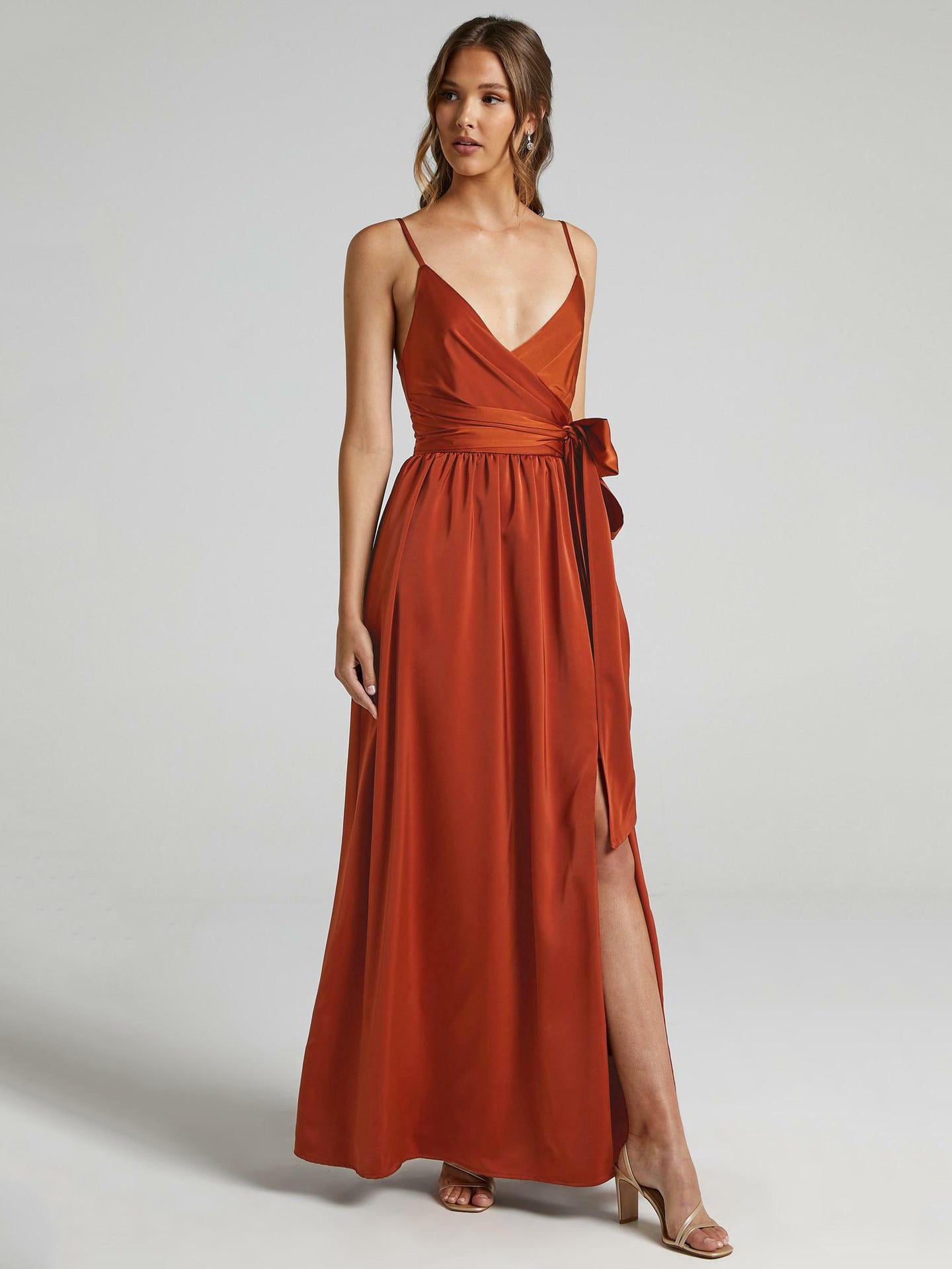 Sophisticated Dress with a Clean Classic Look