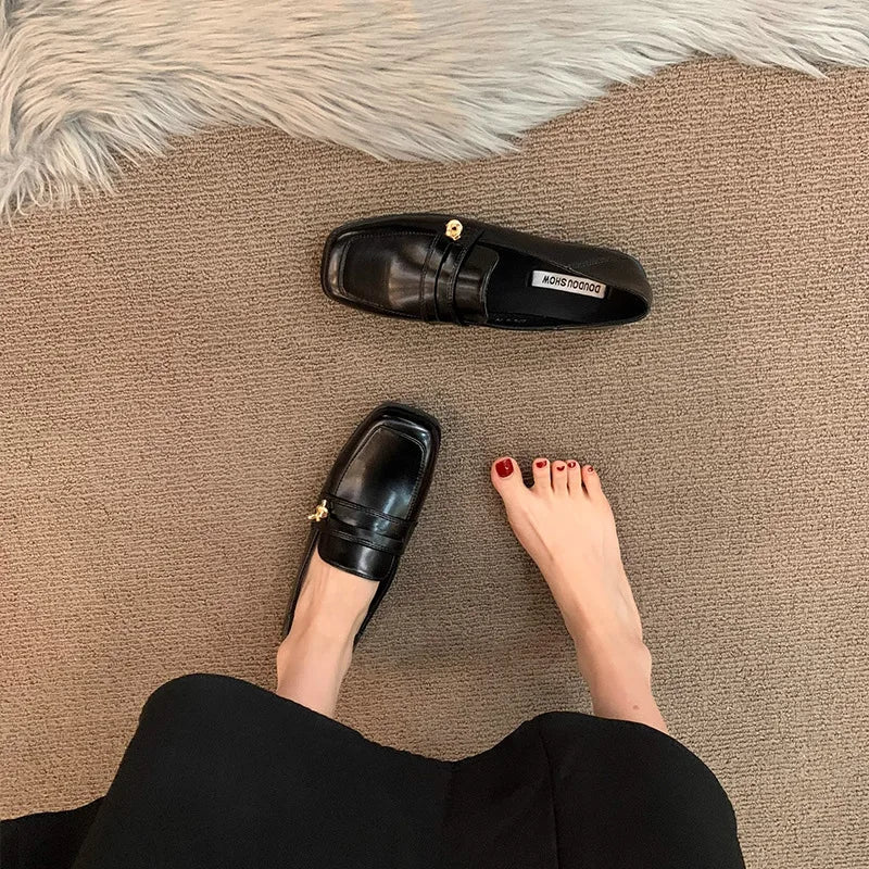 Chic Orthopedic Loafers with Unique Design