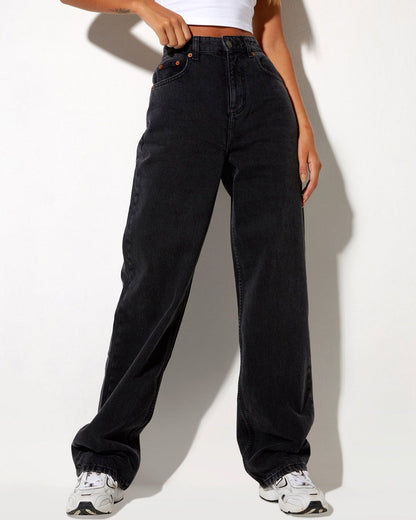 Effortlessly Elegant Pants with a Timeless Design