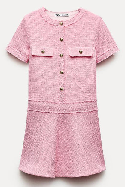 Gracefully Styled Dress for Any Occasion