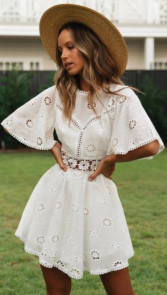 Sophisticated Dress with a Clean Classic Look