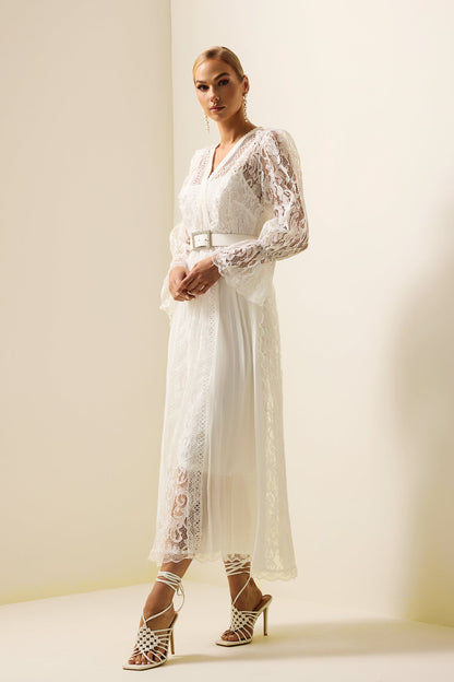 Sophisticated Dress with a Clean Classic Look