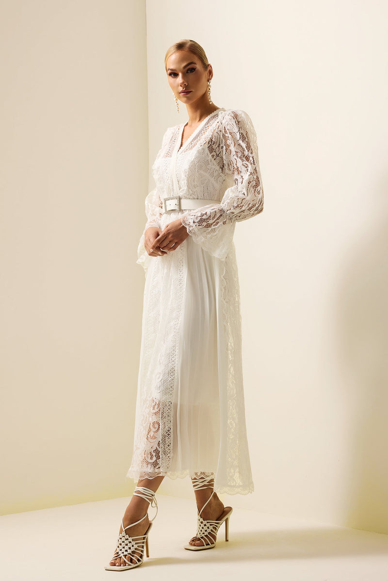 Sophisticated Dress with a Clean Classic Look