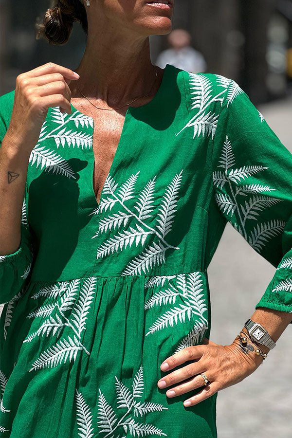 Sophisticated Dress with a Clean Classic Look