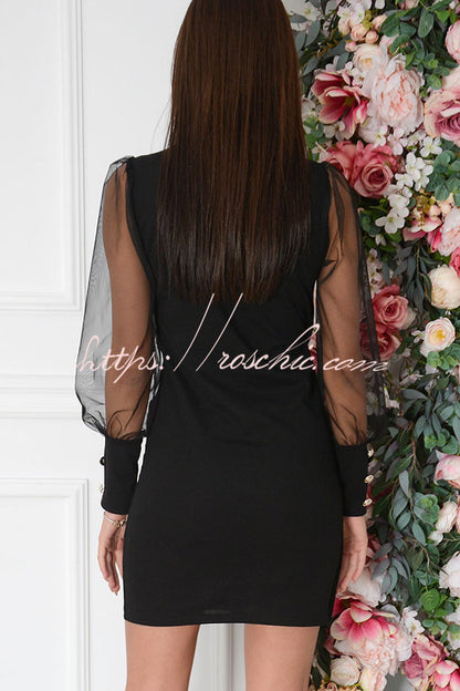 Beautifully Finished Dress in a Timeless Design