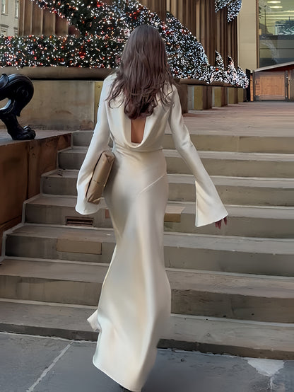 Well Tailored Dress with a Graceful Silhouette