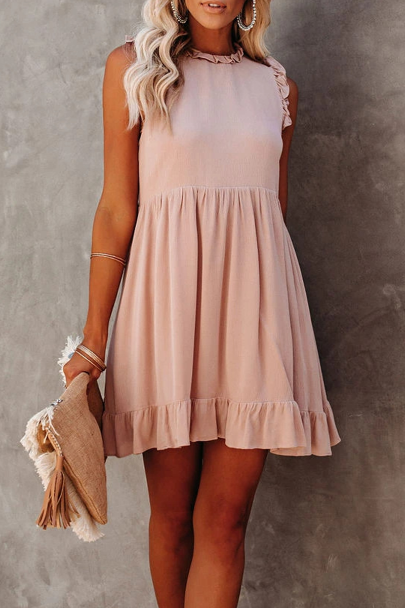 Effortlessly Elegant Dress with a Timeless Design