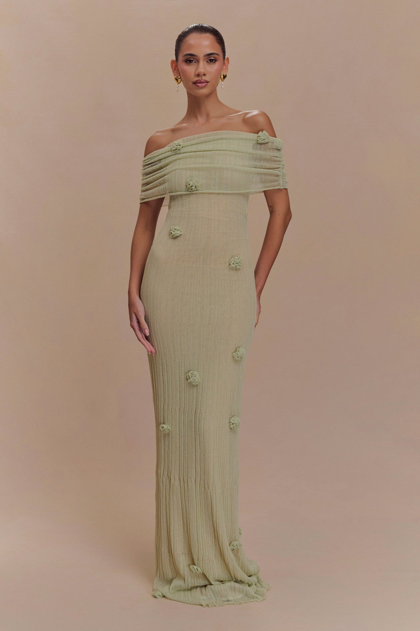 Beautifully Crafted Dress in a Classic Style