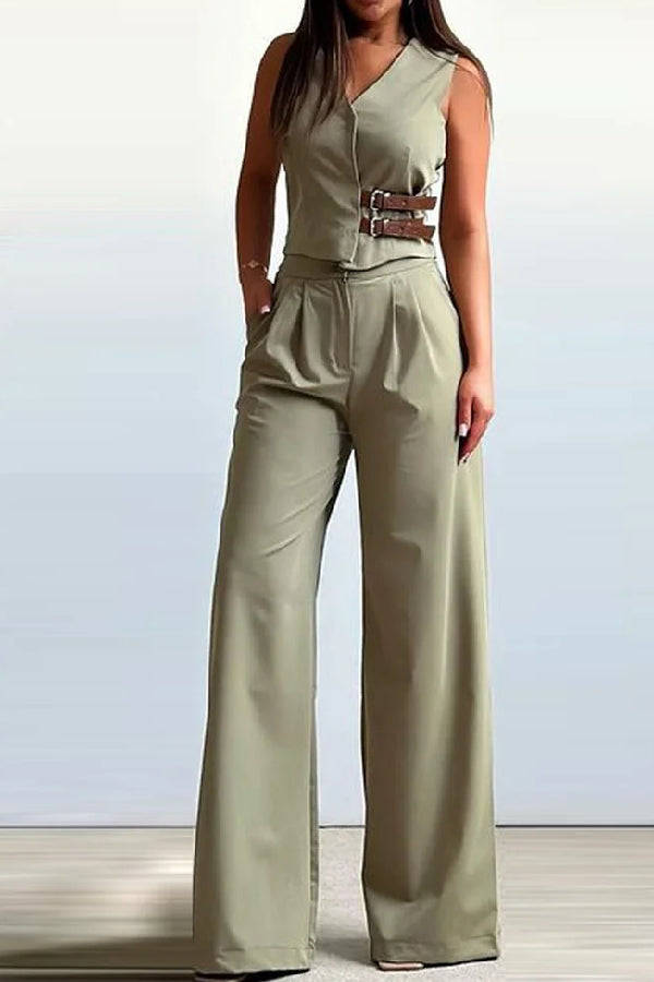 Effortlessly Elegant Pants with a Timeless Design