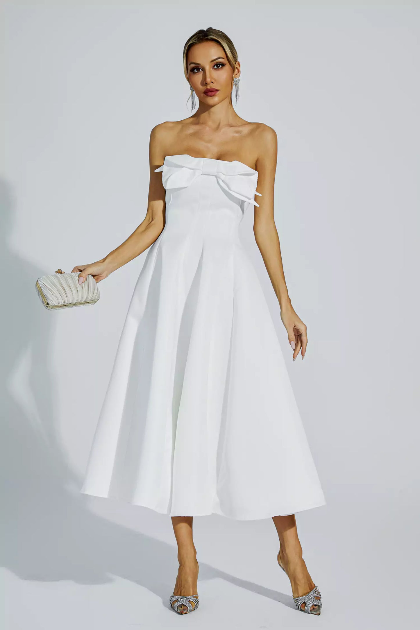 Sophisticated Dress with a Clean Classic Look