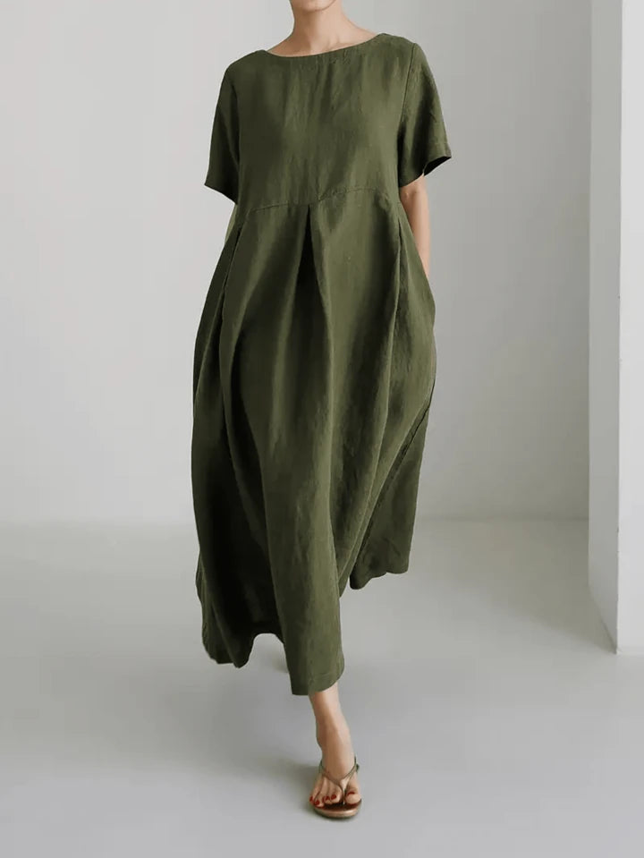 Well Tailored Dress with a Graceful Silhouette