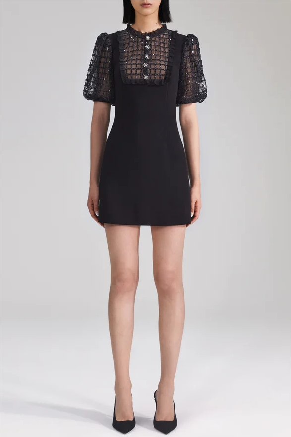 Gracefully Styled Dress for Any Occasion