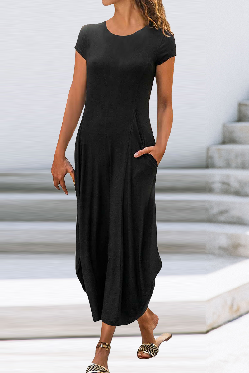 Well Tailored Dress with a Graceful Silhouette