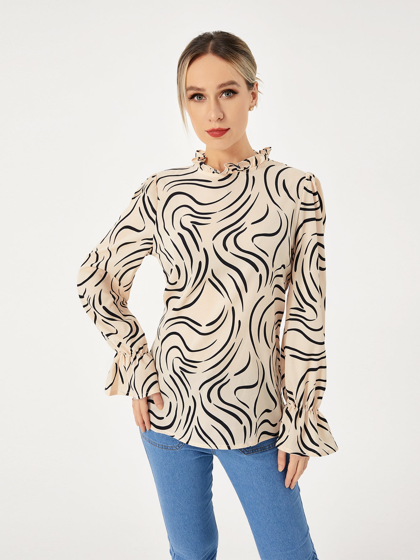Well Tailored Shirt with a Graceful Silhouette
