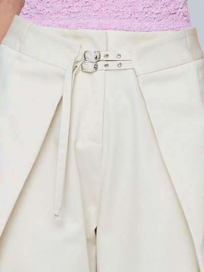 Well Tailored Garment with a Graceful Silhouette