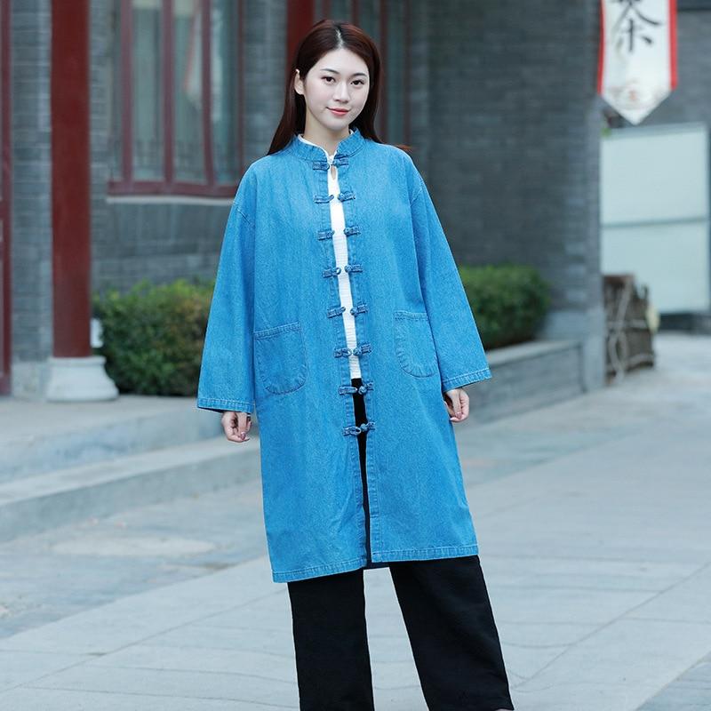 Well Tailored Cardigan with a Graceful Silhouette
