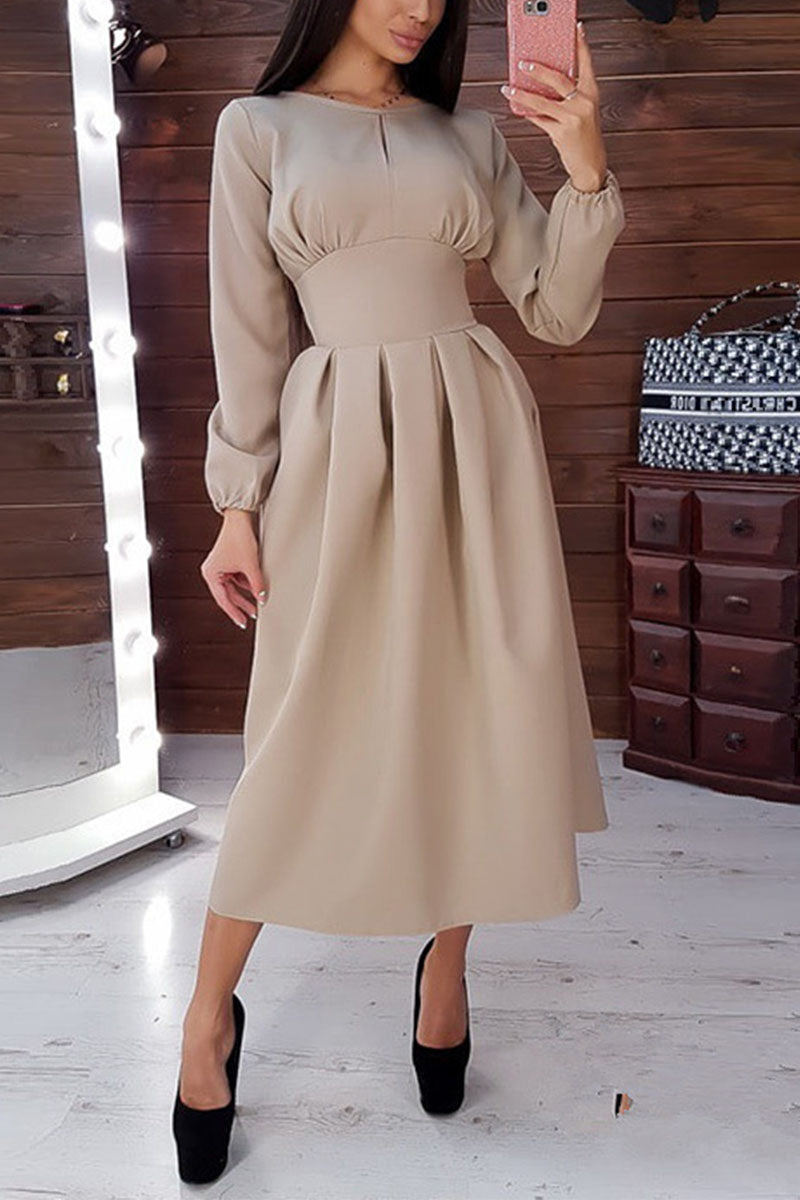 Classic Vintage Dress with a Flattering Fit