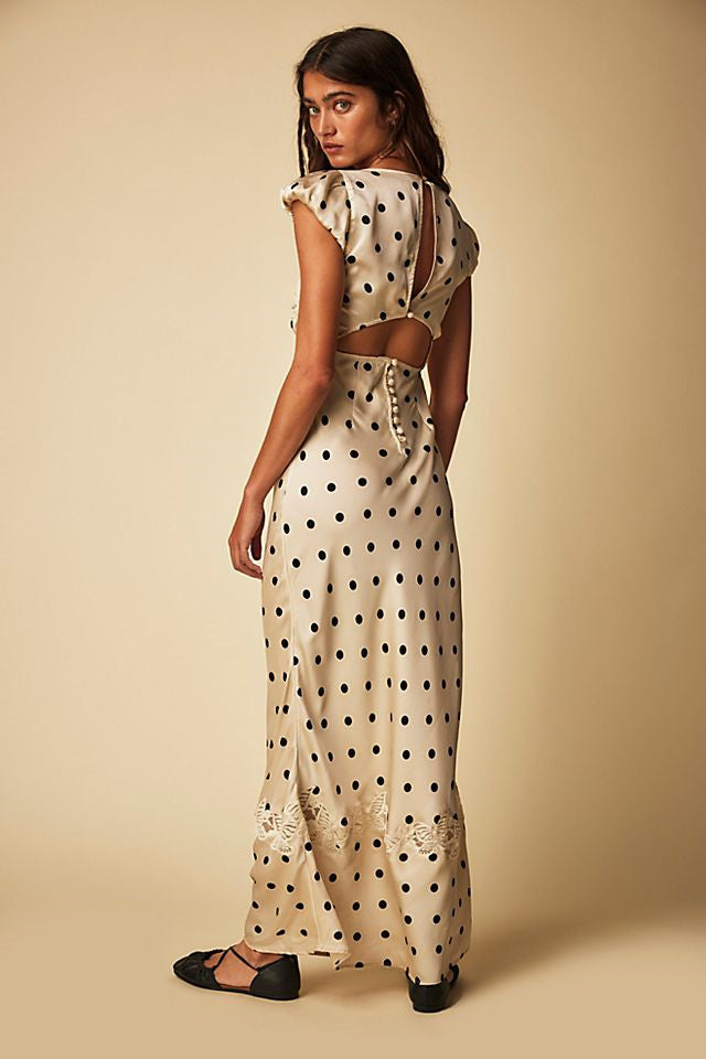 Classic Vintage & Enduringly Stylish Dress