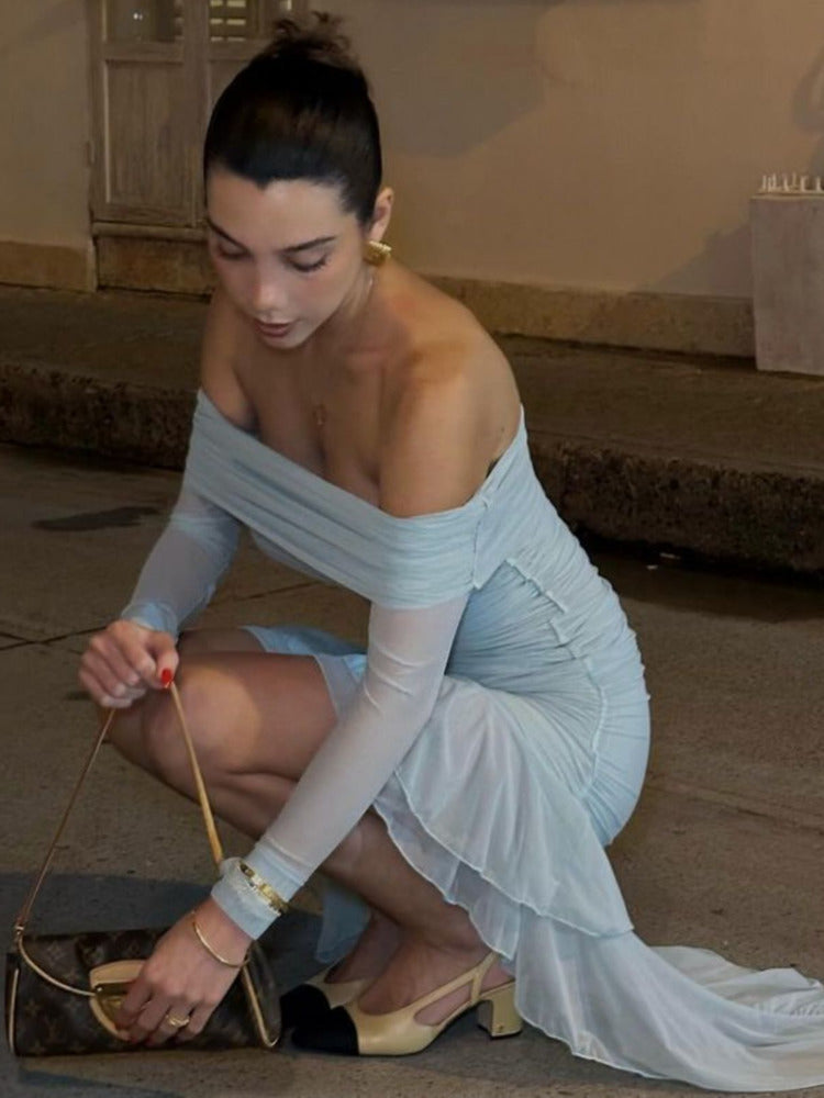 Beautifully Finished Dress in a Timeless Design