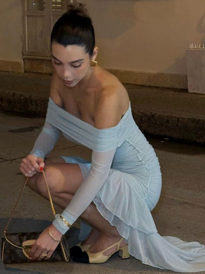 Beautifully Finished Dress in a Timeless Design