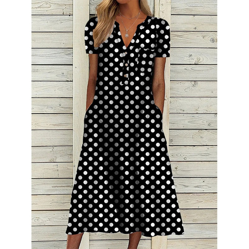 Beautifully Finished Dress in a Timeless Design
