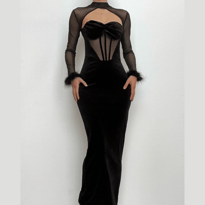 Beautifully Finished Dress in a Timeless Design