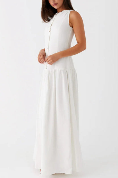 Beautifully Finished Dress in a Timeless Design