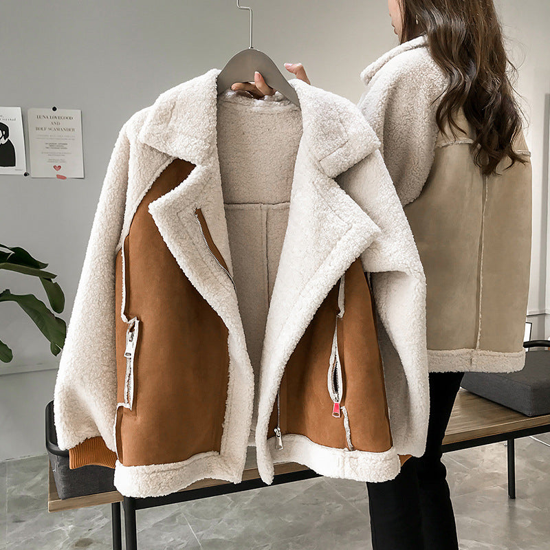 Effortlessly Elegant Jacket with a Timeless Design