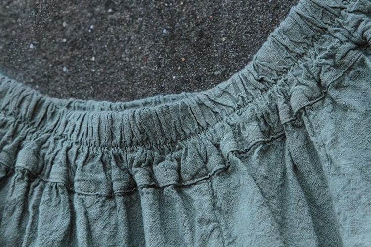 Effortlessly Elegant Pants with a Timeless Design
