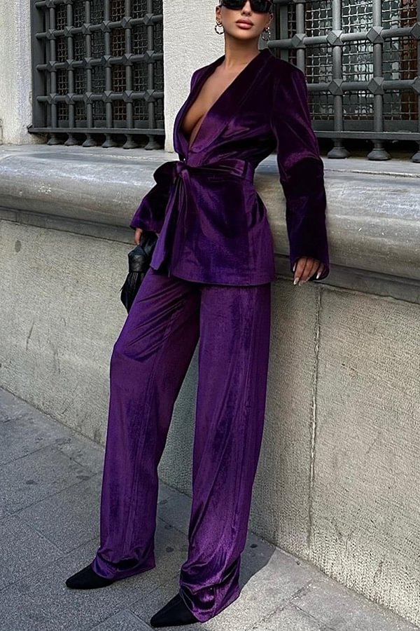 Classic Vintage Pants with a Flattering Fit