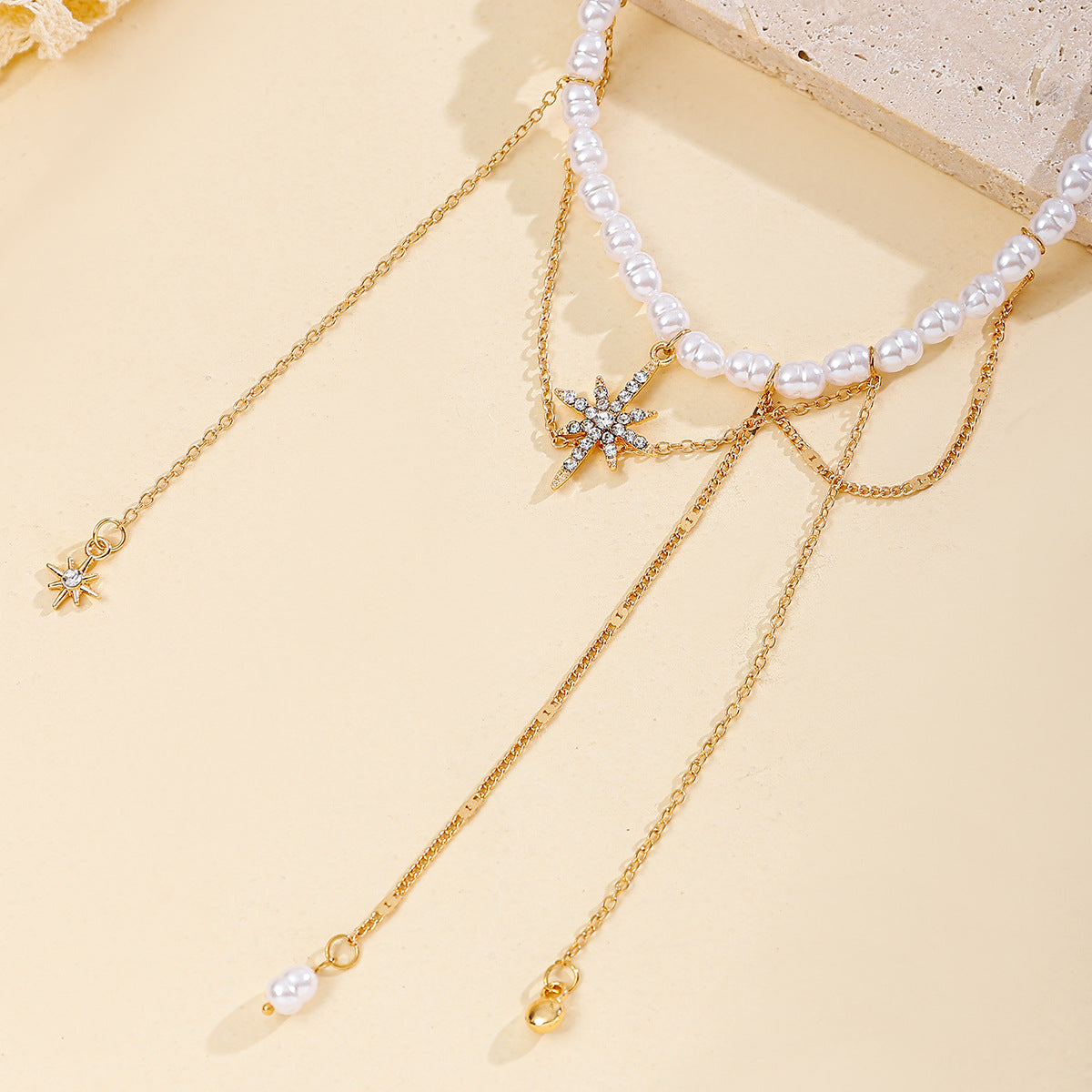 Classic Pearl Necklace with Timeless Appeal