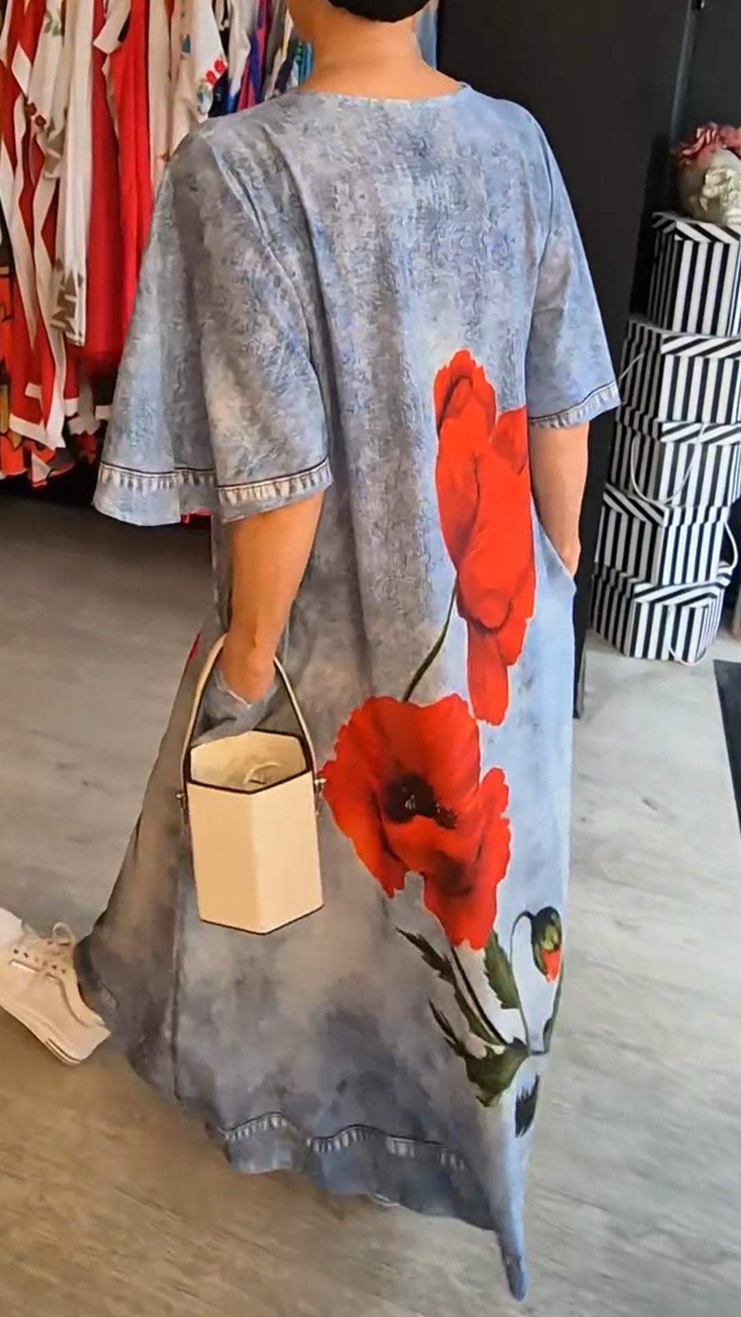 Beautifully Crafted Dress in a Classic Style