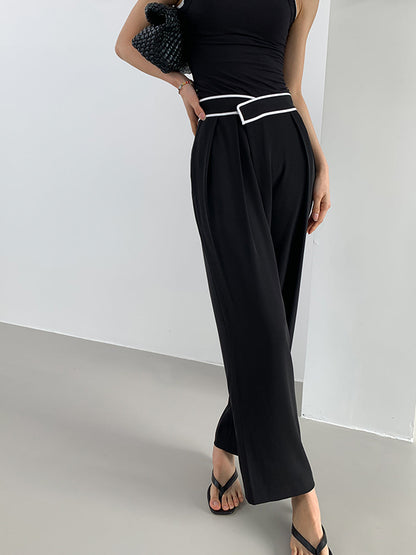 Effortlessly Elegant Pants with a Timeless Design
